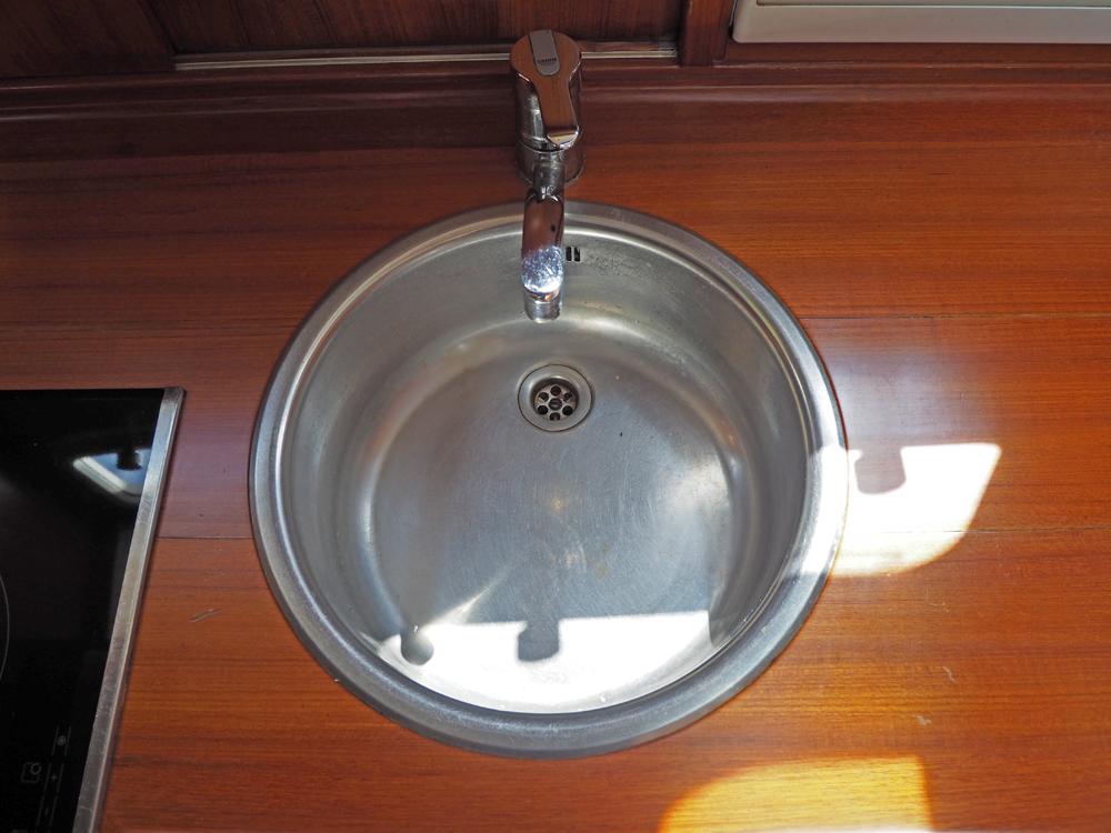 Fore ship, Accommodation